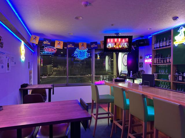 ダーツ&カラオケバーDatura